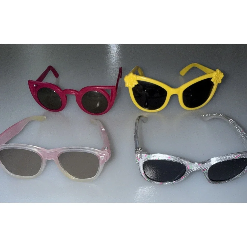 Barbie Doll Sunglasses Lot of 4 pairs for Barbie Dolls.
